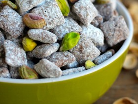 Chocolate Pistachio Puppy Chow