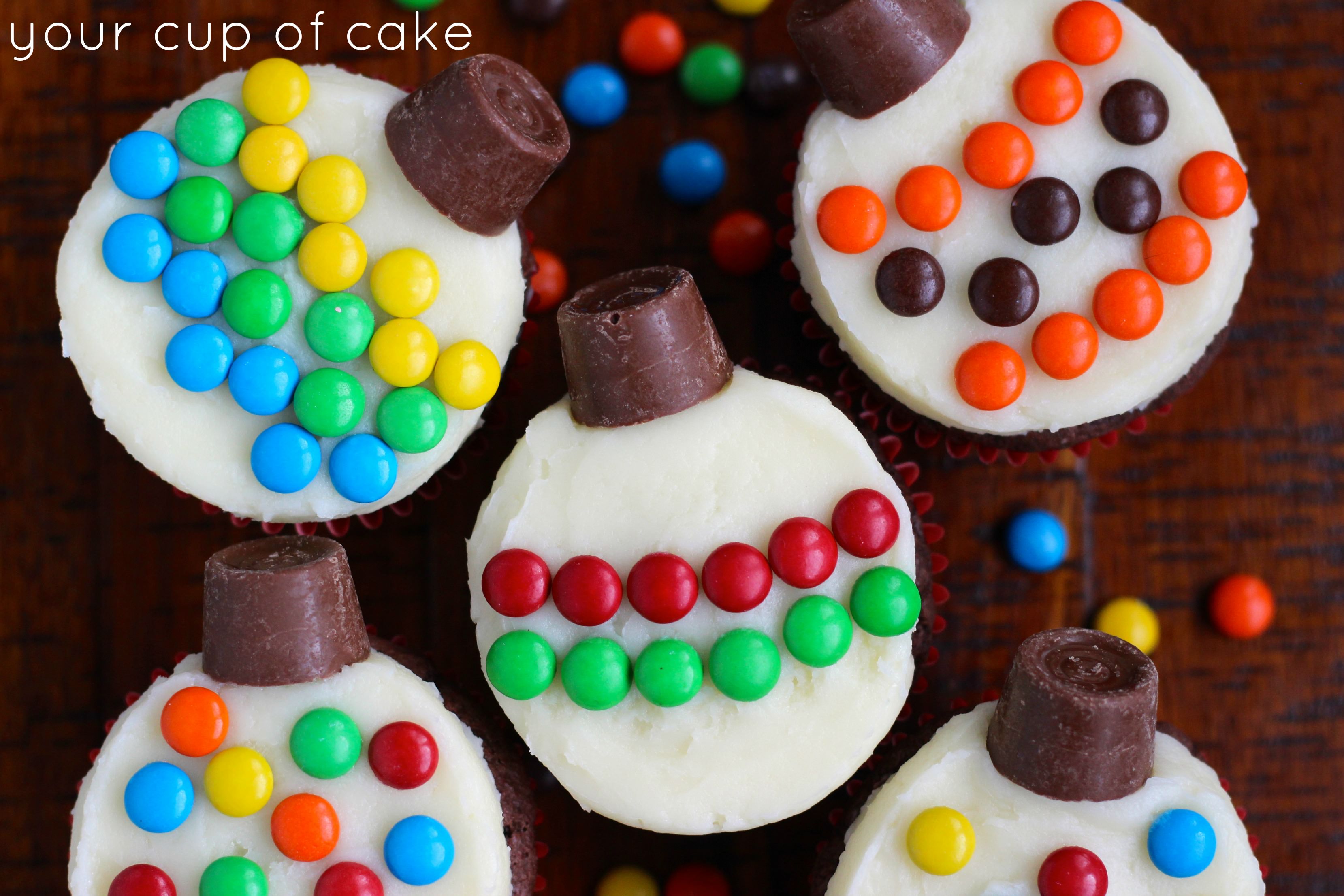 Easy Cupcake Decorating for Christmas - Your Cup of Cake