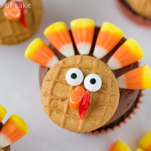 Thanksgiving Turkey Cupcakes! So cute and perfect for the kids!