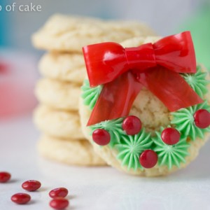 How to make adorable Christmas Wreath Cookies! So easy!