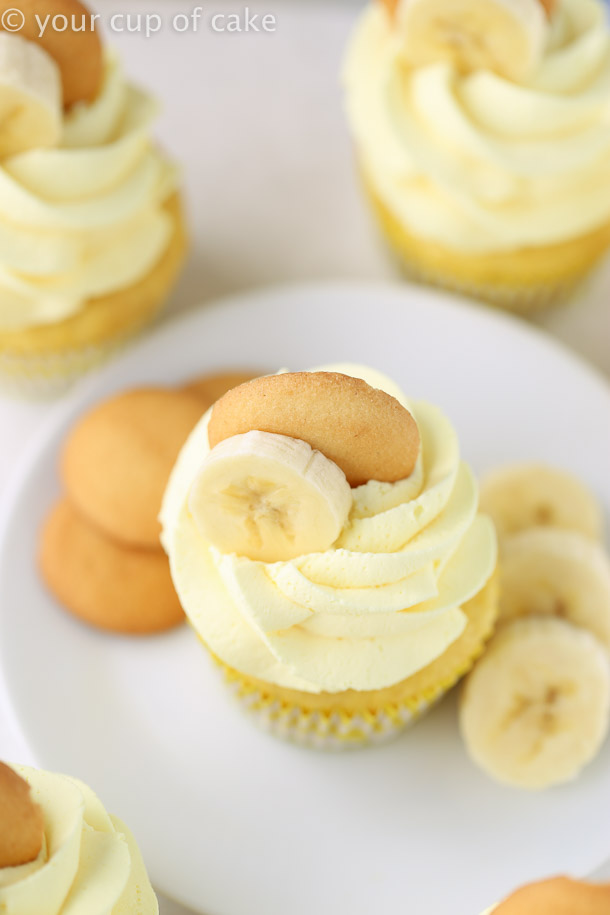 Easy Banana Cream Cupcakes