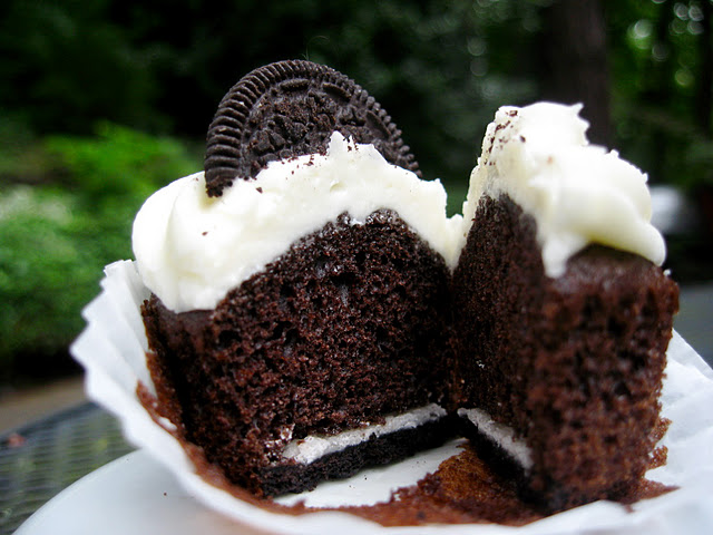 Oreo Cupcakes with Cream Cheese Frosting - Your Cup of Cake