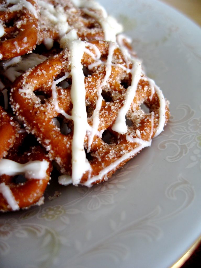 White Chocolate Cinnamon Pretzels