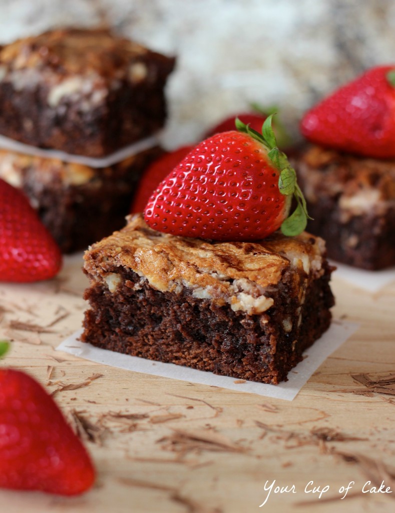 Strawberry Swirl Brownies