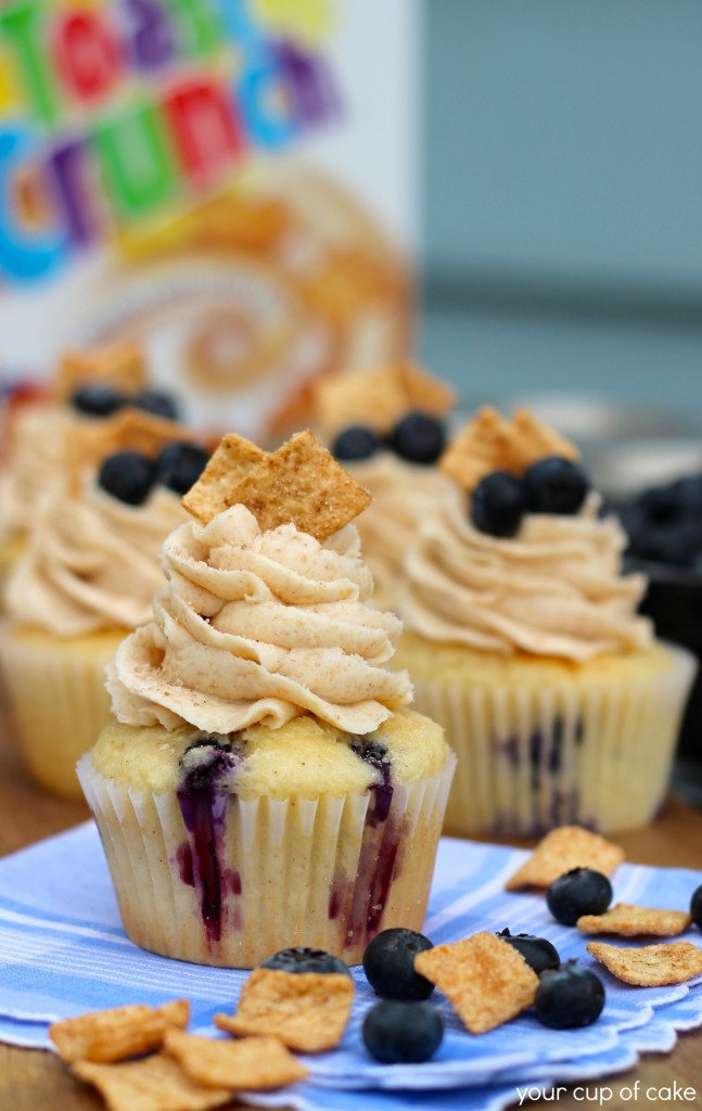 Blueberry Cinnamon Toast Crunch Cupcakes