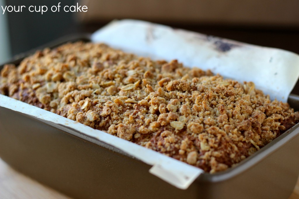 apple loaf with streusel