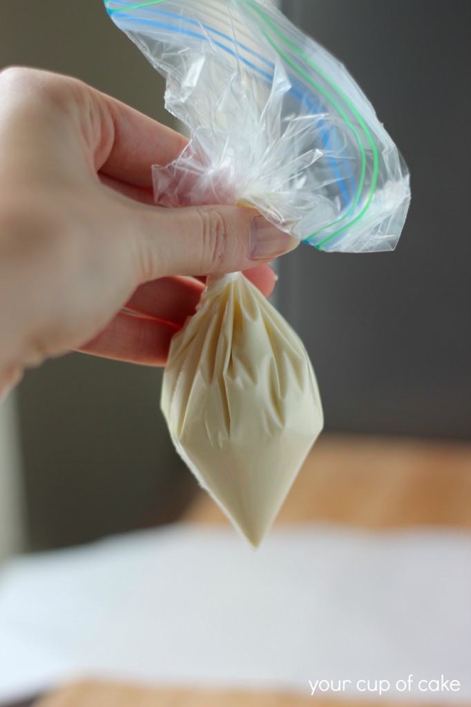 piping bag using plastic bag