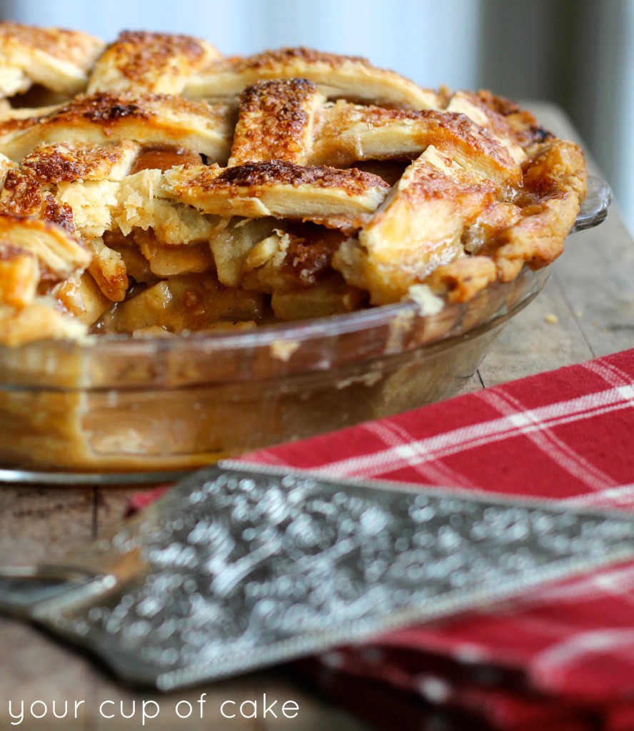 Delicious Caramel Apple Pie