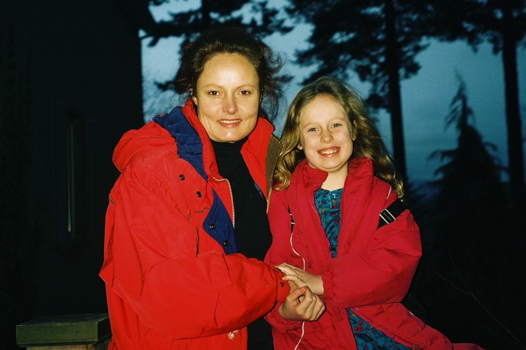 Julie and Lizzy Early