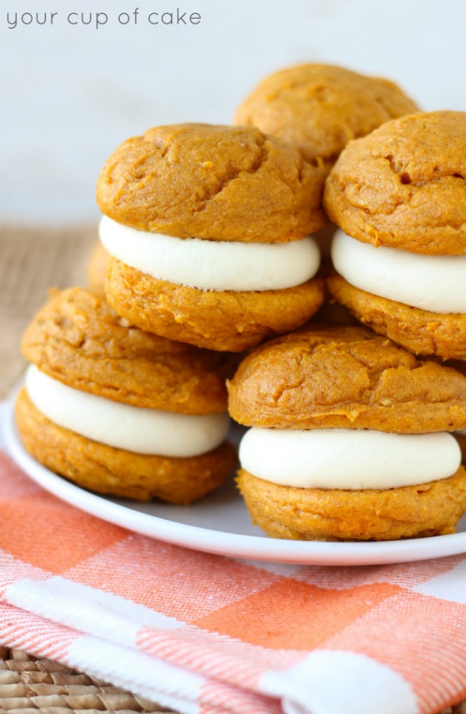 Pumpkin Cheese Cake Whoopie Pies