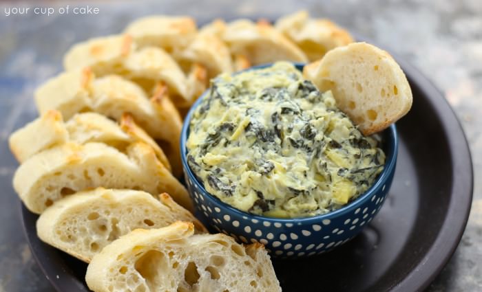 Easy Slow Cooker Cheesy Spinach Artichoke Dip