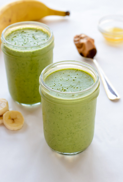 Kick Booty Kale Smoothie | The Law Student’s Wife