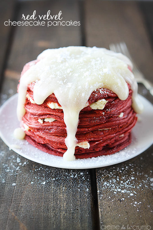 Red Velvet Cheesecake Pancakes | Le Crème de le Crumb