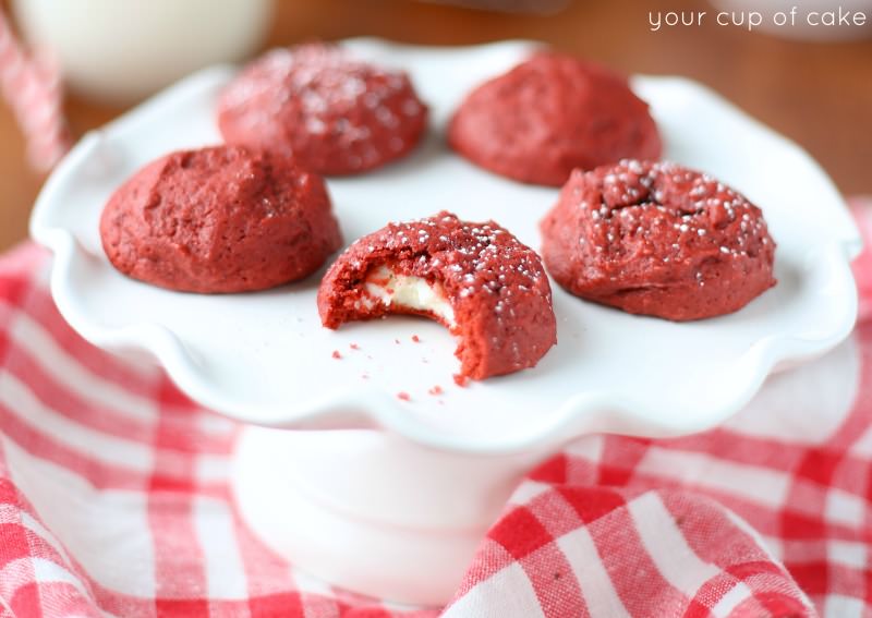 Red Velvet Cookies made with Cream Cheese Chips and filled with Cream Cheese  Frosting 🤤 Find the full recipe on my website, link in bio 🤎