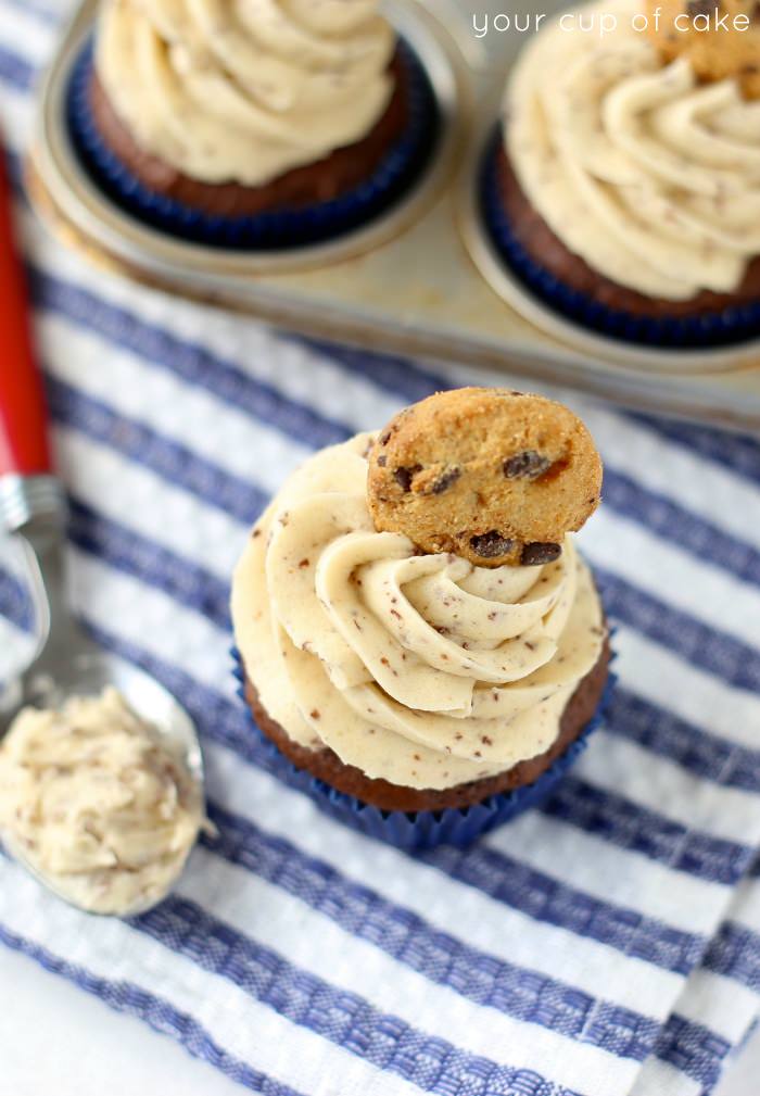 Chocolate Banana Cookie Dough Frosting, these are so easy and yummy!