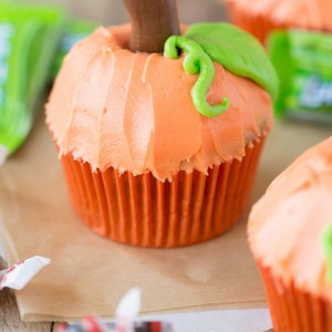 Pumpkin Patch Cupcakes make with Tootsie Rolls and Laffy Taffy! Such a fun Halloween idea for kids!