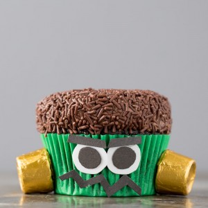 How to make cute and easy Frankenstein Cupcakes, perfect for Halloween!