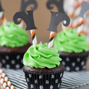 Wicked Witch Cupcakes! So fun for a Halloween party!