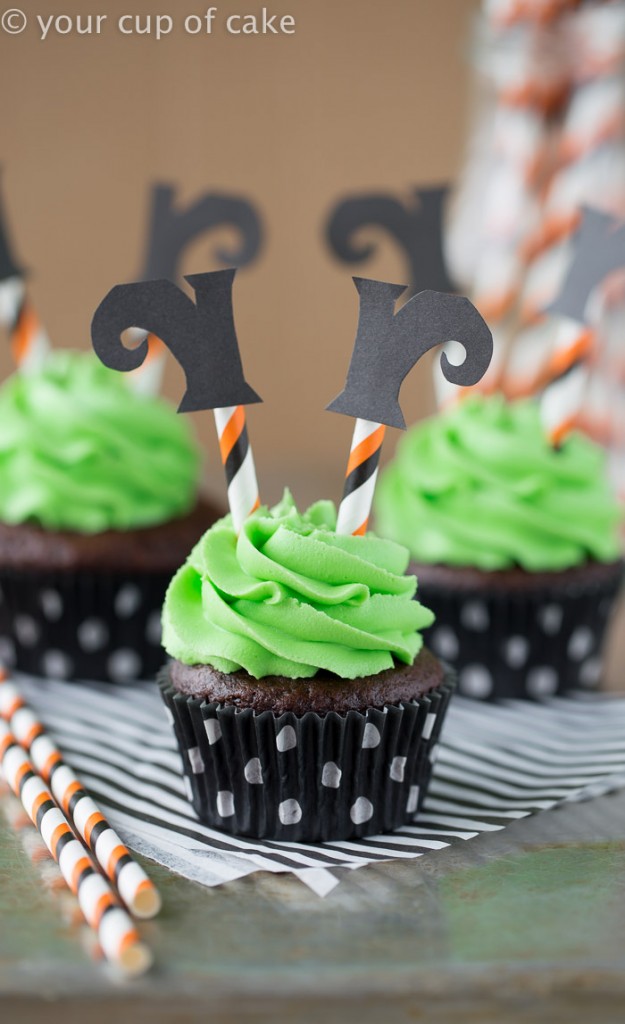 Wicked Witch Cupcakes! So fun for a Halloween party!