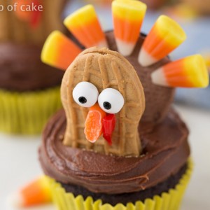 Adorable Turkey Cupcakes for Thanksgiving