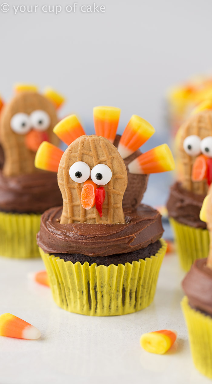Cute Turkey Cupcakes using Oreos and Nutter Butters