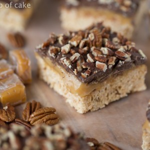 Turtle Rice Krispie Treats with caramel and pecans, yum!