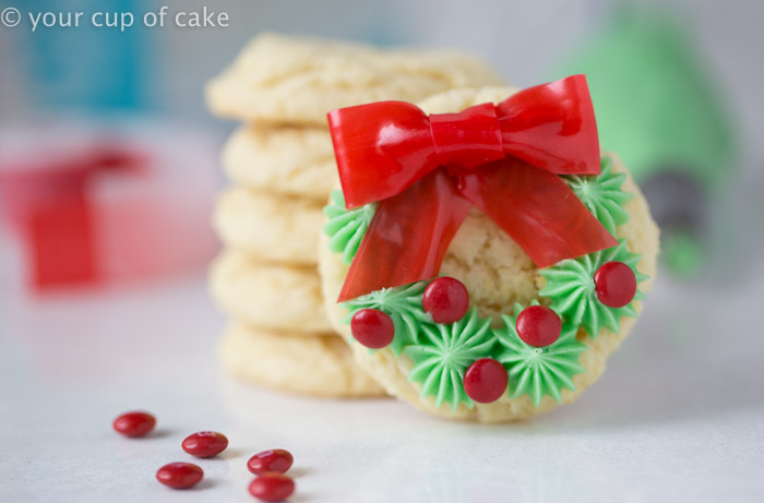 How to make adorable Christmas Wreath Cookies! So easy! 