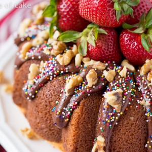 Banana Split Bundt Cake for all your summer parties! This recipe is incredible!