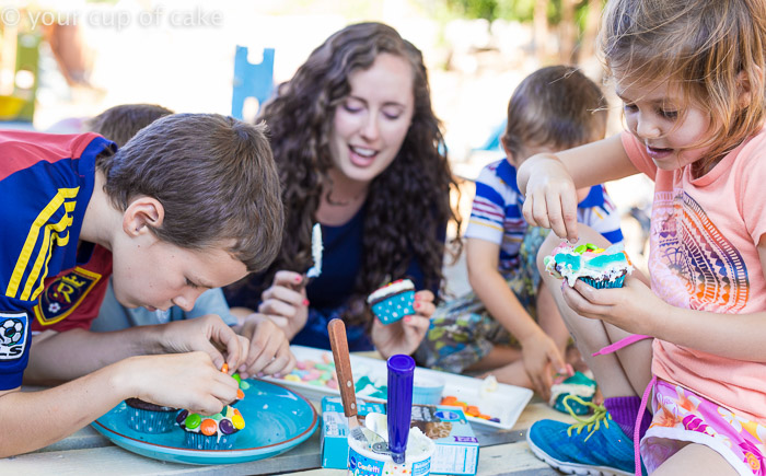 Decorating Cupcakes with Kids, so fun and easy!