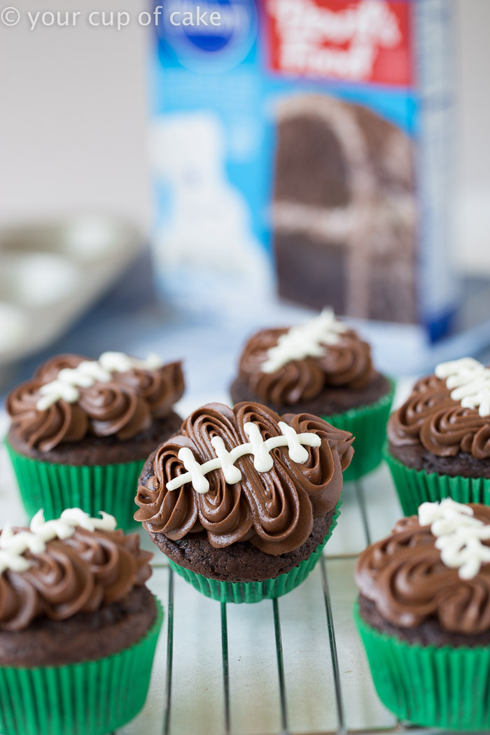 Easy Football Cupcakes with a video to show you how to decorate! 