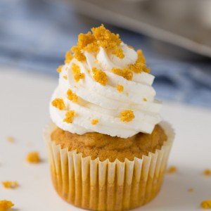 Easy Peazy Pumpkin Cupcakes for anyone who thinks they can't bake! You can make these... i promise! And they're SO good!