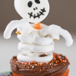 Easy Skeleton Cupcakes