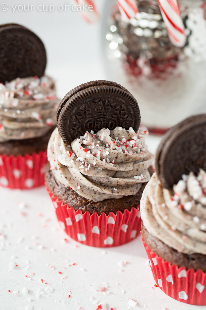 Chocolate Candy Cane Oreos easy and perfect for Christmas