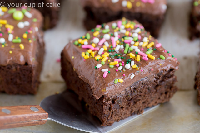 These are SO GOOD 4 Ingredient Zucchini Brownies