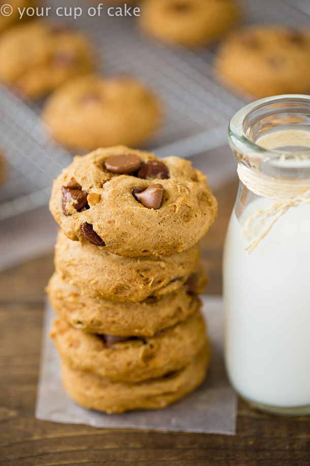 Best Bakery Style Chocolate Chip Cookies Recipe