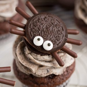 How to make Halloween Oreo Spider Cupcakes