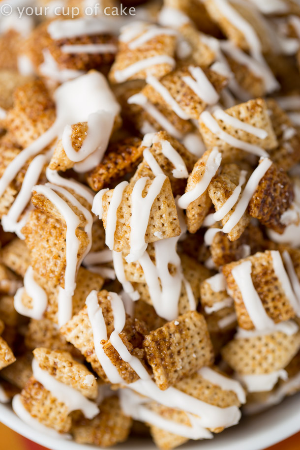 Gingerbread Chex Mix for Christmas parties and easy gifts! 