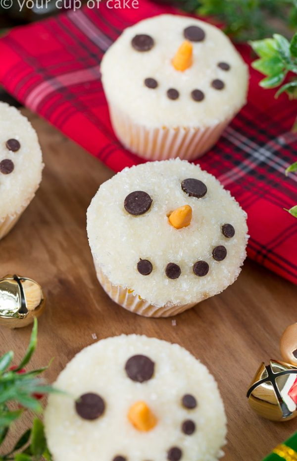 Easy Snowman Cupcakes for Christmas