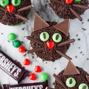 Black Cat Halloween Cupcakes for kids