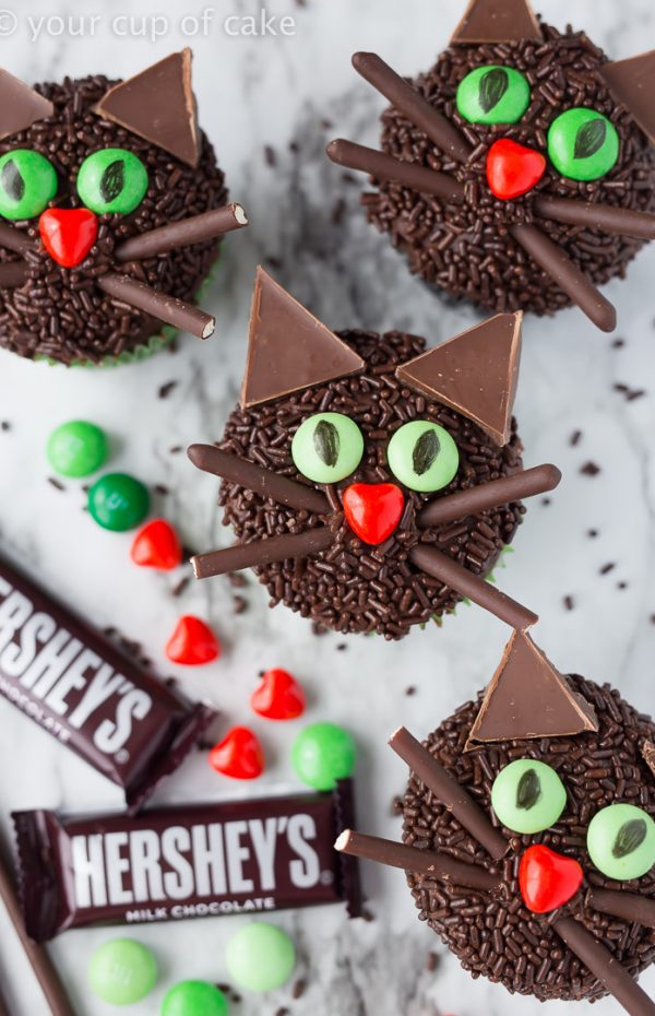 Black Cat Halloween Cupcakes for kids