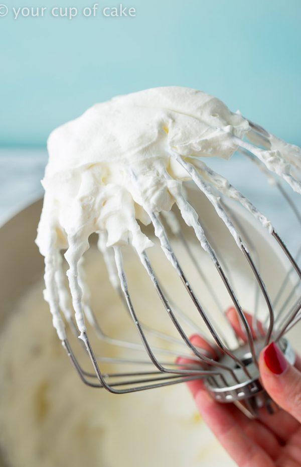 How to keep whipped cream from melting: Stabilize your whipped cream!