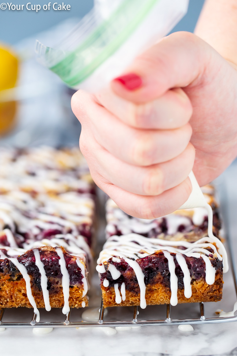 How to make Blueberry Cobbler Bars