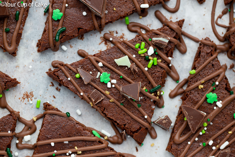 THE BEST Chocolate Mint Brownie Bark