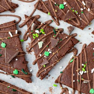 ADDICTIVE Chocolate Mint Brownie Bark, love this!