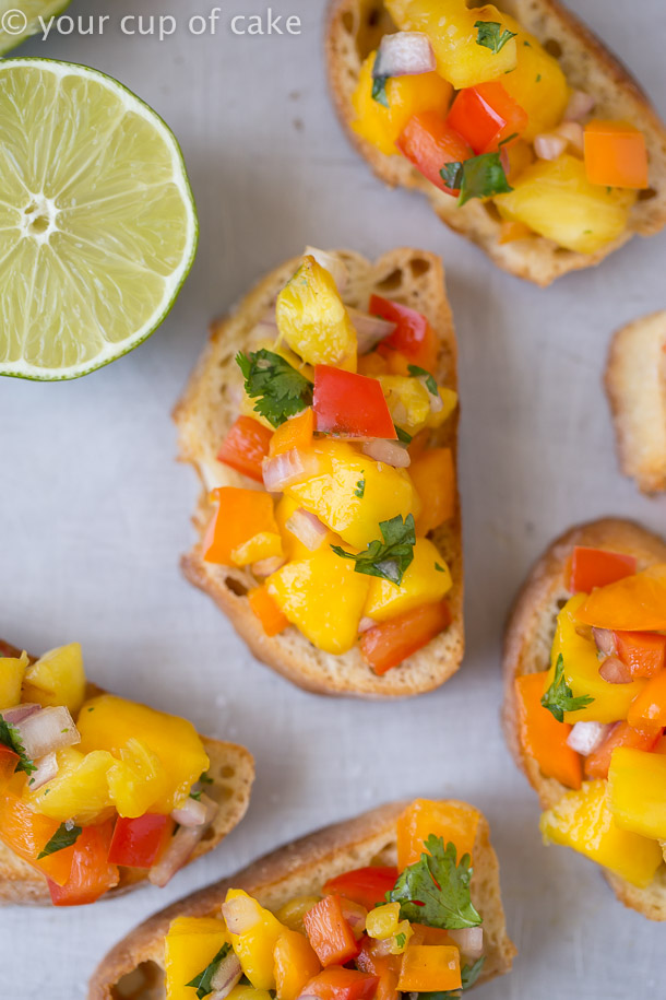 OBSESSED with this Pineapple Mango Bruschetta