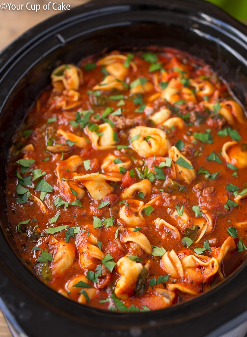 LOVE this Slow Cooker Lasagna Tortellini Soup