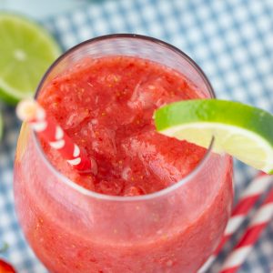 LOVE this sugar free summer treat recipe! Healthy Strawberry Lime Slushie