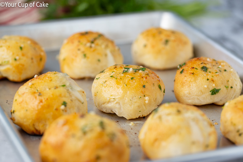 SO fun to make with the kids! Quick and Easy Cheese Bombs