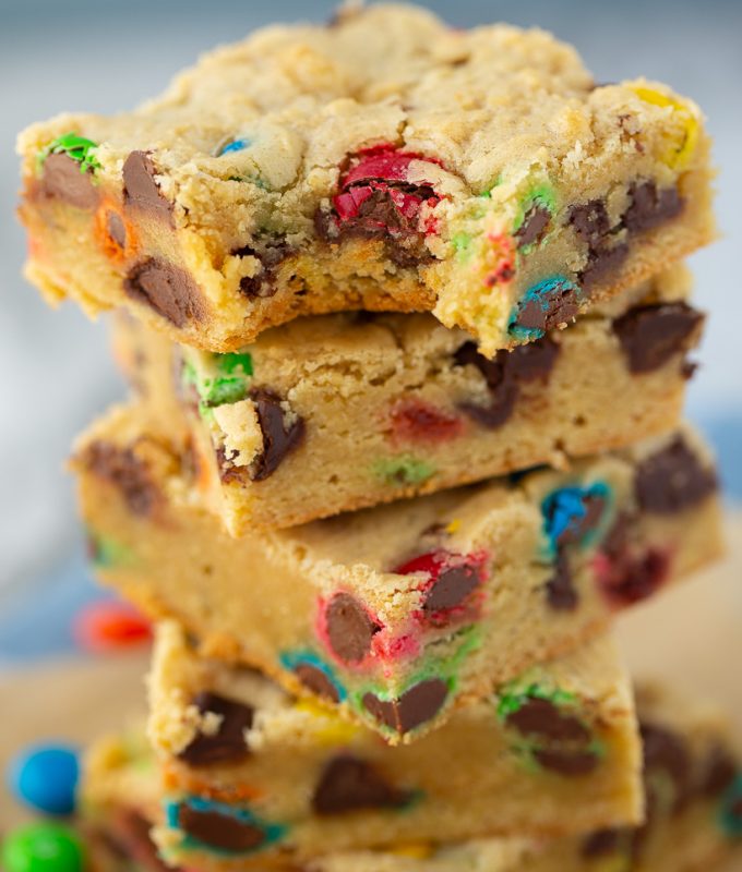 LOVE making these Chocolate Chip M&M Cookie Bars for parties! So Easy to make!
