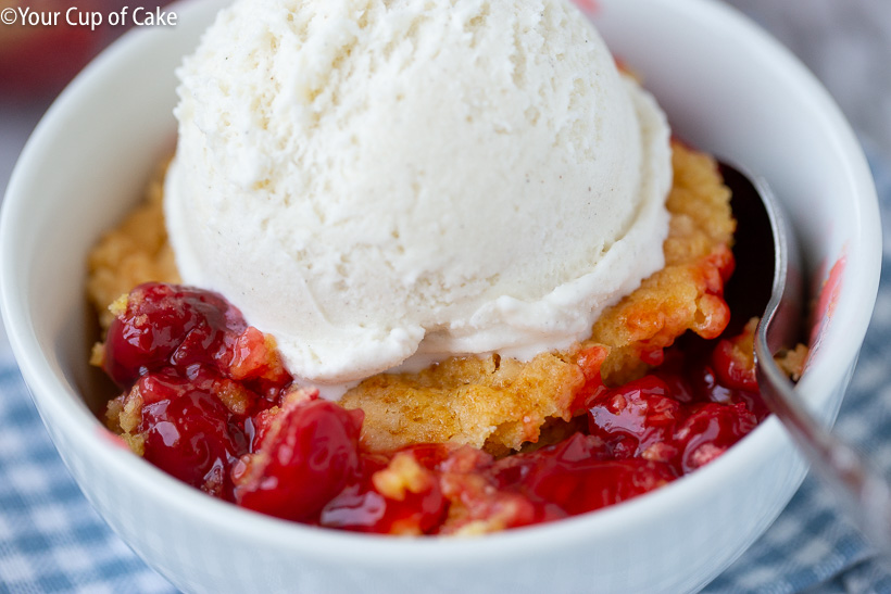 THE BEST cake mix recipe! Easy Cherry Dump Cake